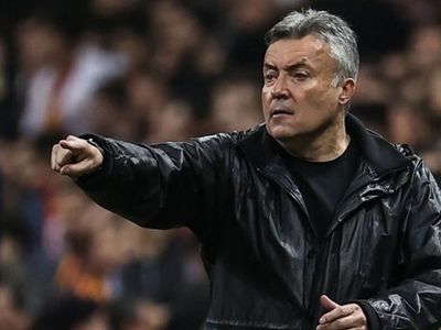 Galatasaray Teknik Direktörü Domenec Torrent, Fenerbahçe derbisi öncesi futbolcularını uyardı!
