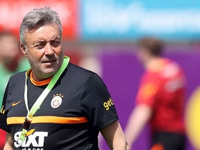 Galatasaray Teknik Direktörü Domenec Torrent, futbolcularla Süper Lig'in geri kalan bölümü için konuştu!