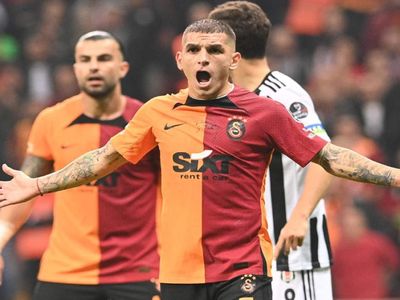 Galatasaray’a yıldız oyuncudan kötü haber: Hull City maçında sakatlanmıştı! Lucas Torreira Şampiyonlar Ligi’ne yetişemeyebilir