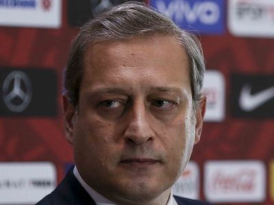 Galatasaray'da Burak Elmas Yönetimi Yeni Bir Krizle Karşı Karşıya!