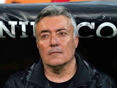 Galatasaray'da Domenec Torrent, Karagümrük galibiyeti sonrası konuştu. Kerem Aktürkoğlu'nun derbide oynama durumunun kontrollerden sonra belli olacağını söyledi