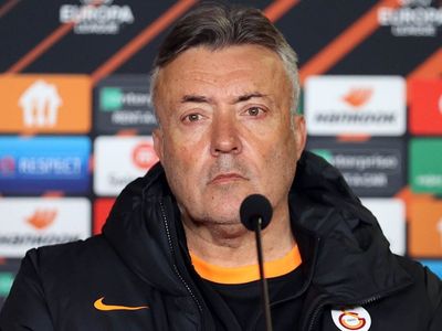 Galatasaray'da Domenec Torrent, taraftarların Fatih Terim sevgisinin kulüp sevgisinin önüne geçmemesi gerektiğini söyledi