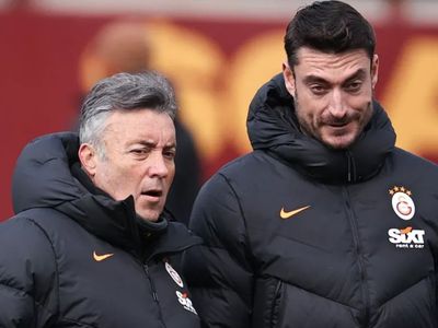 Galatasaray'da Domenec Torrent, Yunus Akgün ve Emre Akbaba'yı önümüzdeki sezonda kadrosunda görmek istediğini söyledi