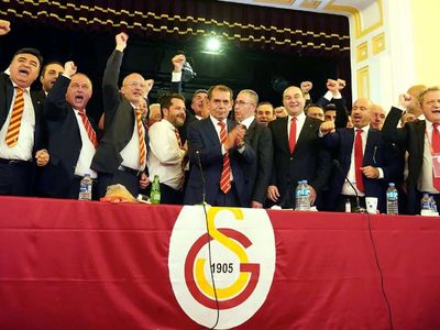 Galatasaray’da erken seçim sesleri: Eşref Hamamcıoğlu’ndan Dursun Özbek’e çağrı