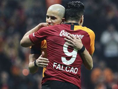 Galatasaray'da Falcao Ve Feghouli Gönderiliyor!