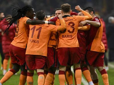 Galatasaray’da hareketli saatler: Oyuncuyla sözleşme imzalanacak! Dünya yıldızı takımdan ayrılıyor