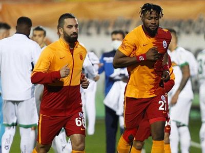 Galatasaray'da İç Transfer Devam Ediyor