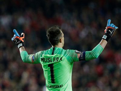 Galatasaray’da Muslera devri sona eriyor: Veliahtı Barcelona kalecisi olacak