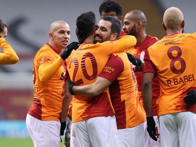 Galatasaray'da Sofiane Feghouli İle Yollar Ayrılıyor!