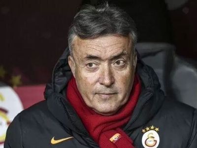 Galatasaray'da Teknik Direktör Domenec Torrent, Fenerbahçe derbisinde alınacak galibiyetle takımda kalmayı düşünüyor!