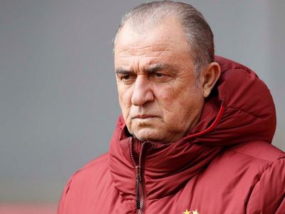 Galatasaray'da Teknik Direktör Fatih Terim'den Takımla Toplantı!