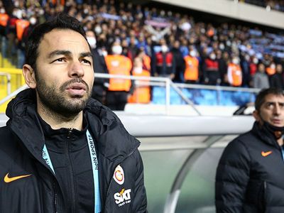 Galatasaray'ın eski yıldızı Selçuk İnan'dan Fenerbahçe'nin futbolcusu ve teknik direktörü Jorge Jesus için çarpıcı açıklamalar geldi! Ayrıca Süper Lig ekibi Hatayspor ile görüşmüş