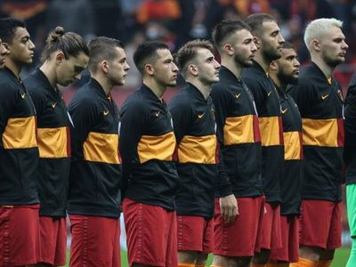 Galatasaray'ın futbolcusu Mostafa Mohamed, başka takıma transfer olmak için menajerine talimat verdi!