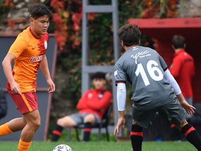 Galatasaray'ın genç futbolcusu Beknaz Almazbekov'a Kırgızistan Milli Takımı davet yolladı!