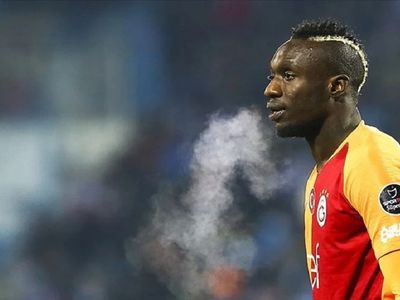 Galatasaray'ın golcüsü Diagne artık Fatih Karagümrük'te! Diagne, yeni takımının renklerine geçiş yaptı