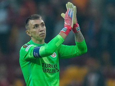 Galatasaray'ın kalecisi Fernando Muslera Fenerbahçe derbisi öncesi dikkat çeken açıklamalarda bulundu!