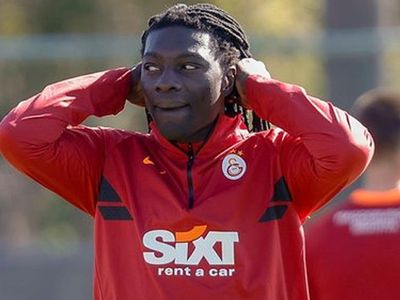 Galatasaray'ın Yenİ Transferi Bafetimbi Gomis Açıklamalarıyla Taraftarlardan Tepki Çekti!