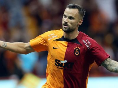 Galatasaray'ın yeni transferi Haris Seferovic, Kasımpaşa ile oynanan maçta gösterdiği performansla eski yıldız Radamel Falcao'yu hatırlattı!