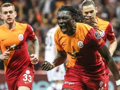 Galatasaraylı Bafetimbi Gomis, Fenerbahçe derbisinde rekor peşinde olacak!