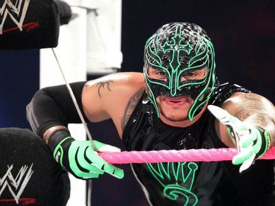 Galatasaraylı olduğunu açıkladı: Rey Mysterio kimdir, nereli? WWE güreşçisi Rey Mysterio kaç yaşında?