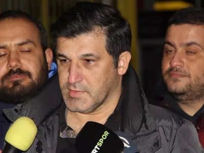 Galatasaraylı Yönetici Nihat Kırmızı, Fenerbahçe'nin 5. yıldızı takma isteğiyle alay etti! Fenerbahçe'ye bir yıldız verebileceklerini söyledi