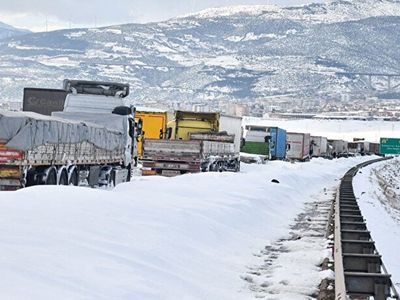 Gaziantep'te Etkisini Sürdüren Kar Yağışı Nedeniyle TAG Otoyolu Kapandı