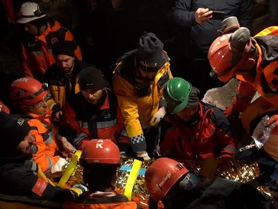 Gaziantep’ten 65 saat sonra gelen müjdeli haber bekleyenlere umut oldu