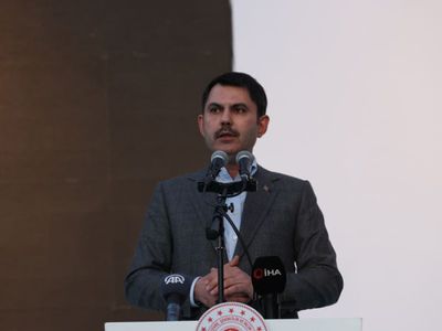 Gaziosmanpaşa iftar yemeğine katılan Murat Kurum’dan önemli açıklama: 2023’e kadar 6 bin 500 ev ve iş yerini teslim edeceğiz