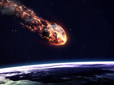 Geceyi gündüze çevirdi: Göktaşı çok sayıda ilden görüntülendi