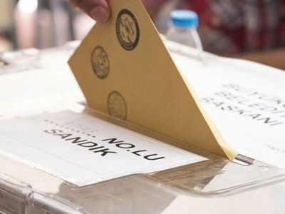 Gelecek seçim hakkında halk ne düşünüyor? Yeni partiler ne vadediyor? Seçim anketi sonuçları herkesi şaşırttı!