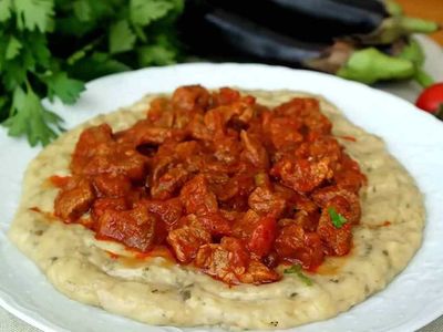 Gelinim Mutfakta tavuklu hünkar beğendi tarifi : en güzel ve lezzetli tavuklu hünkar beğendi tarifi nasıl yapılır? Tavuklu hünkar beğendi tarifi malzemeleri ve pratik tarifi