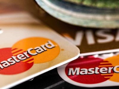 Gelir belgesiz kredi kartı alınabilir mi? Gelir belgesiz kredi kartı veren bankalar 2022