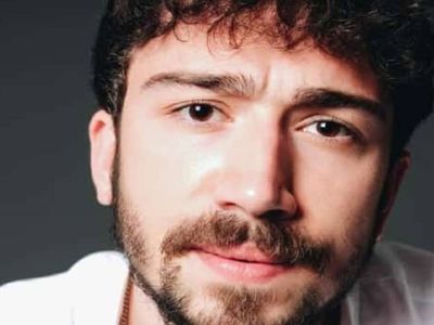 Gelsin Hayat Bildiği Gibi Zülfikar kimdir? Onur Özer kimdir, kaç yaşında? Onur Özer biyografisi