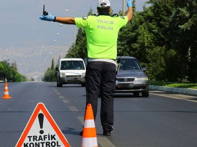 Geniş Kapsamlı Asayiş Uygulaması: 385 Zanlı Yakalandı