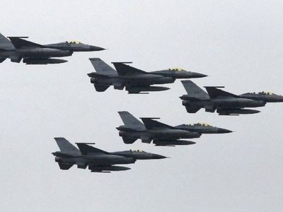 Gerilim bir üst seviyeye çıktı: Savaş uçakları peş peşe havalandı