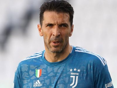 Gianluigi Buffon Futbola Devam Etmeme Kararı Aldı