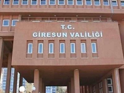 Giresun sahilde olay video! Lise öğrencilerini Giresun sahilde uygunsuz görüntüleyen ve ifşa eden 2 Polis görevden uzaklaştırıldı