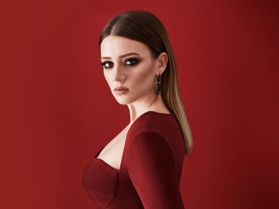 Gizem Karaca'dan Hayranlarını Sevindirecek Haber!