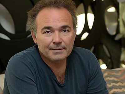Gizli Çapkınlardan Engin Günaydın Genç Sevgilisi Buğu Selen Somer’le Kameralara Yakalanınca Kaçacak Delik Aradı!