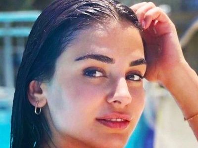 Gönül Dağı'nın Asuman'ı havuz başındaki görüntüleri görenleri büyüledi! Oyuncunun fiziği dikkat çekti