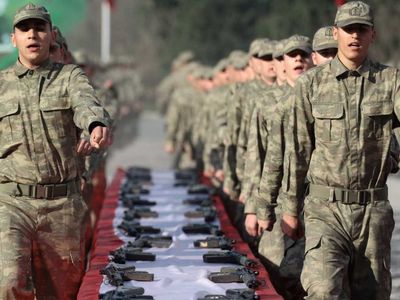 Gönüllü askerlik nedir, kimler başvurabilir? Gönüllü askerlik başvuru şartları