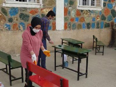 Gönüllü Öğretmenler, Köy Okulunu Güzelleştirdi