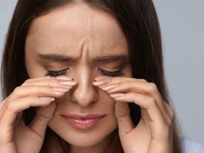 Göz seğirmesi nedir, neden olur, belirtileri nelerdir? Önlem alınmazsa görme bozukluğuna neden oluyor