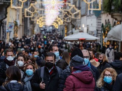 Gözler Bilim Kurulu'nda. Maske zorunluluğu kaldırıyor mu?