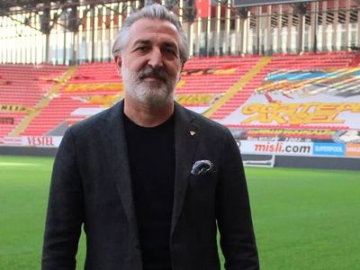 Göztepe'de Başkan Vekili Talat Papatya, Süper Lig'de kalma hedeflerine uymayan futbolcularına sezon sonuna kadar izin vereceklerini söyledi