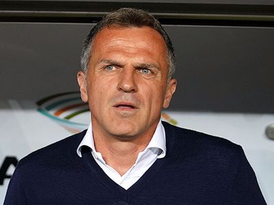 Göztepe'de Stjepan Tomas, Fenerbahçe mağlubiyeti sonrası henüz küme düşmediklerini kalan haftalarda mücadeleye devam edeceklerini söyledi