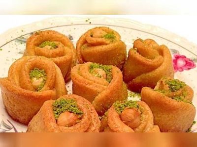 Gül tatlısı tarifi : en güzel ve lezzetli gül tatlısı nasıl yapılır? Gül tatlısı malzemeleri ve pratik tarifi