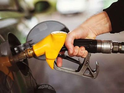 Güncel zamlı benzin fiyatları ne kadar oldu? Otomobil sahiplerine bir kötü haber daha: 23 lira sınırına dayandı!