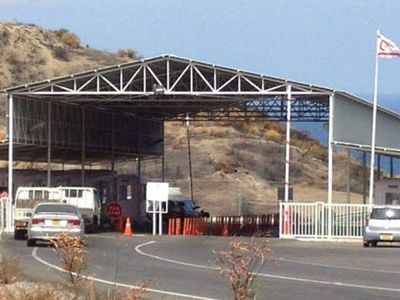 Güney Kıbrıs Rum Yönetimi Askeri Birliğe İkmal Konvoyunu Engelledi
