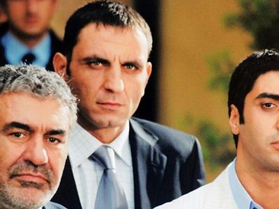 Gürkan Uygun hayranlarını sevindirecek haber! Yeni 'Memati Baş' karakteriyle ekranlara dönüyor